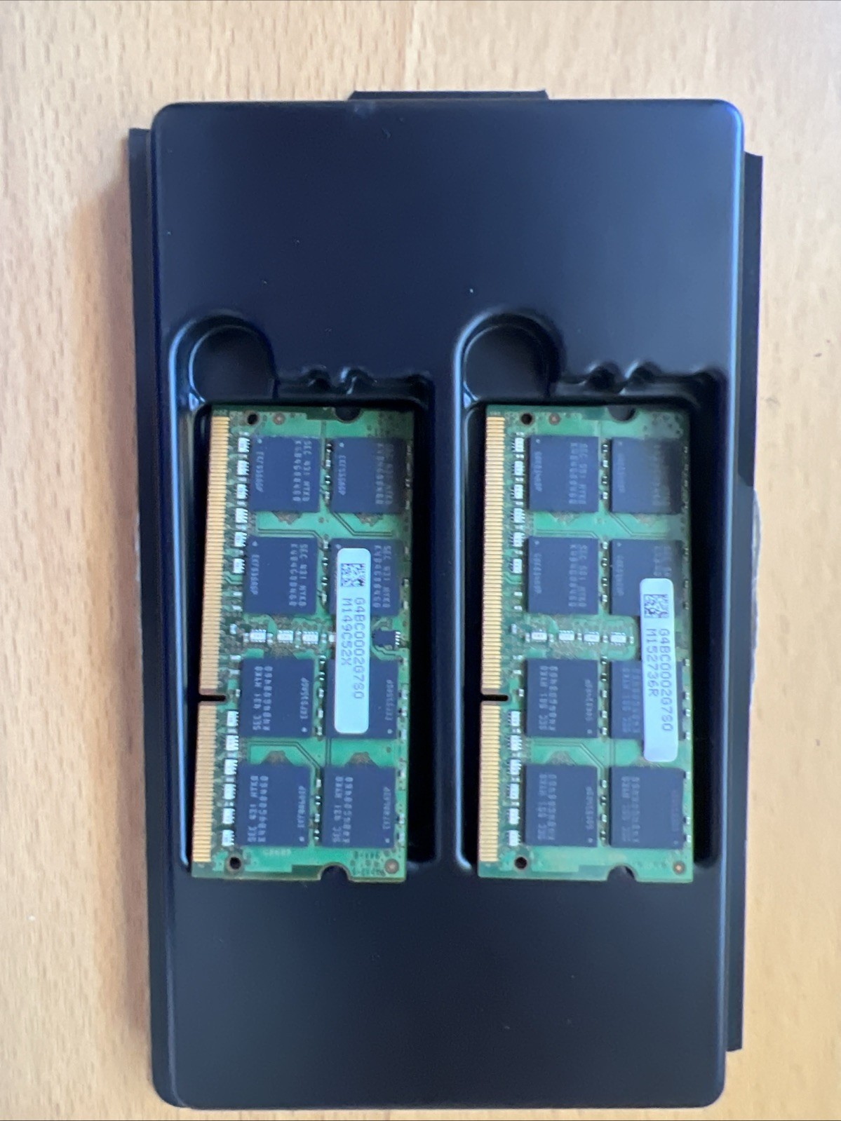 16GB (2x8GB) PC3L-12800s DDR3-1600MHz 2Rx8 Non-ECC Samsung M471B1G73QH0-YK0
