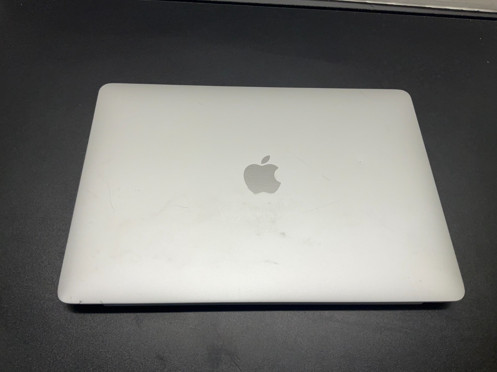 Genuine LCD Screen Assembly 13′ Macbook Pro A1989 A2159 A2251 Silver.GRADE C