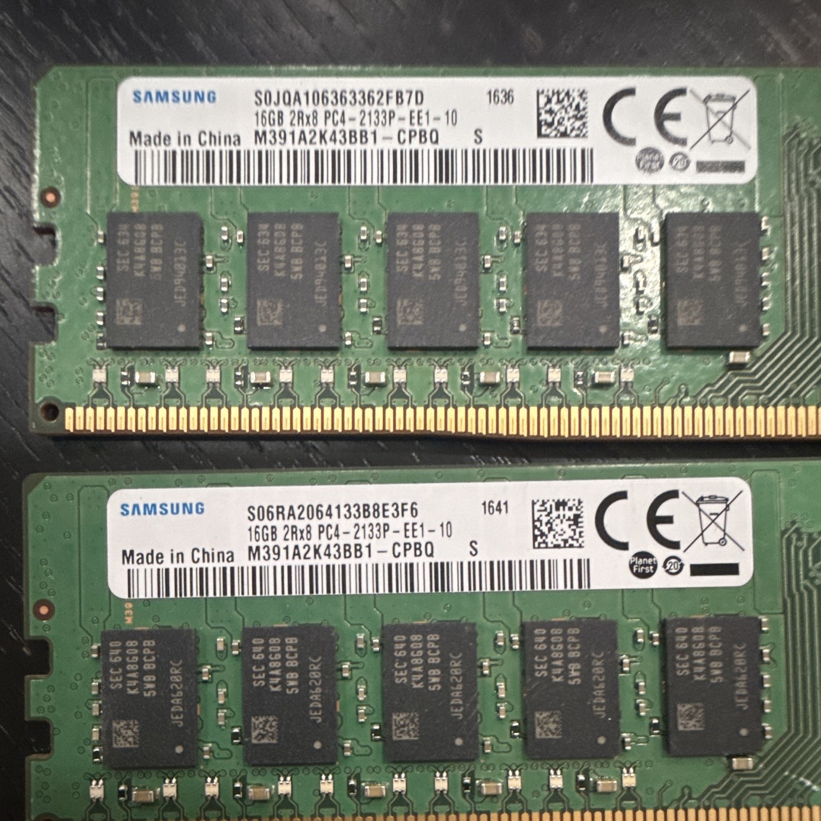 Samsung 32GB (2x16GB) PC4-2133P DDR4 288-Pin Registered RDIMM M391A2K43BB1