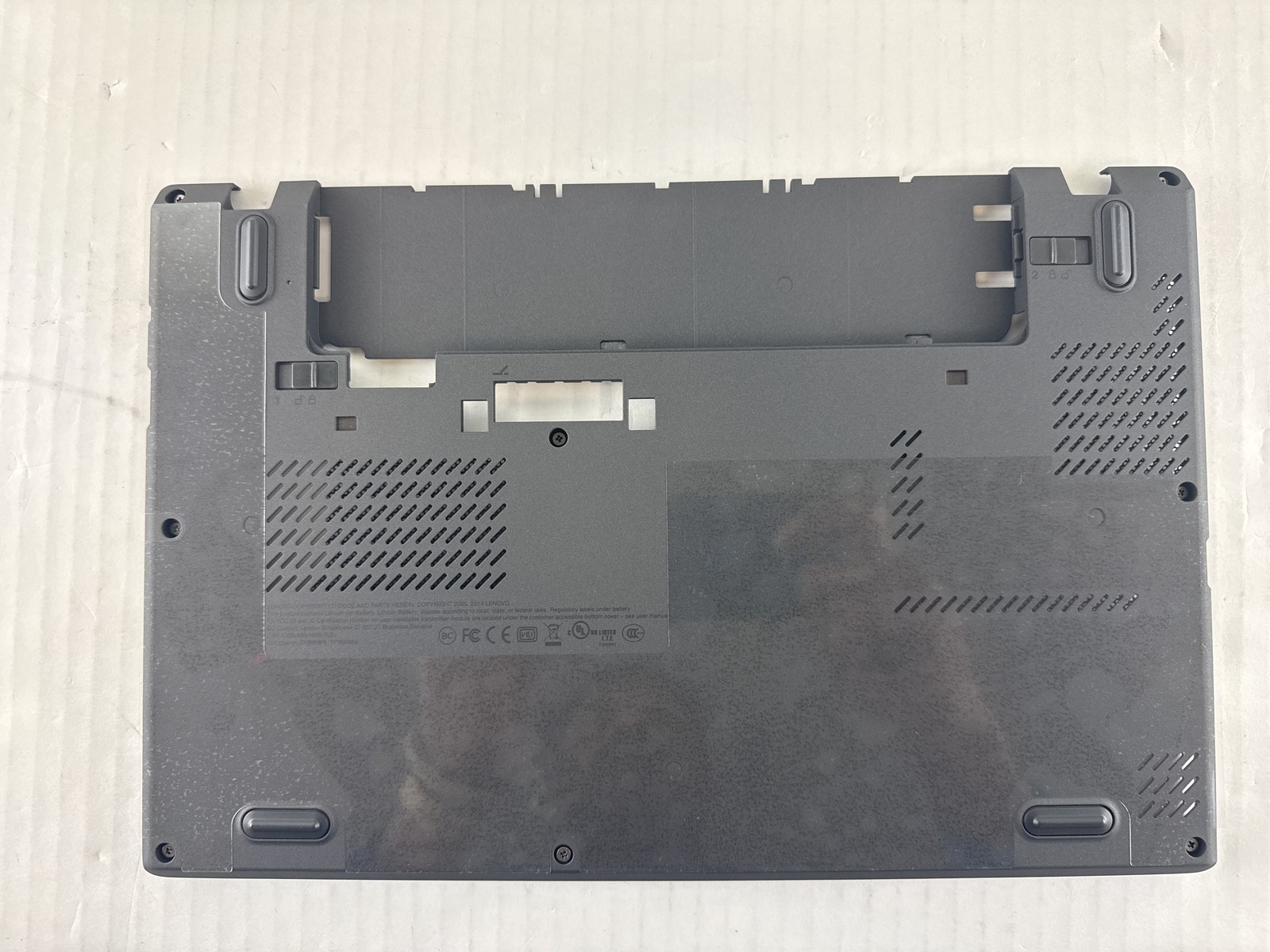 00HT389 Lenovo ThinkPad X240 X250 Bottom Base Cover