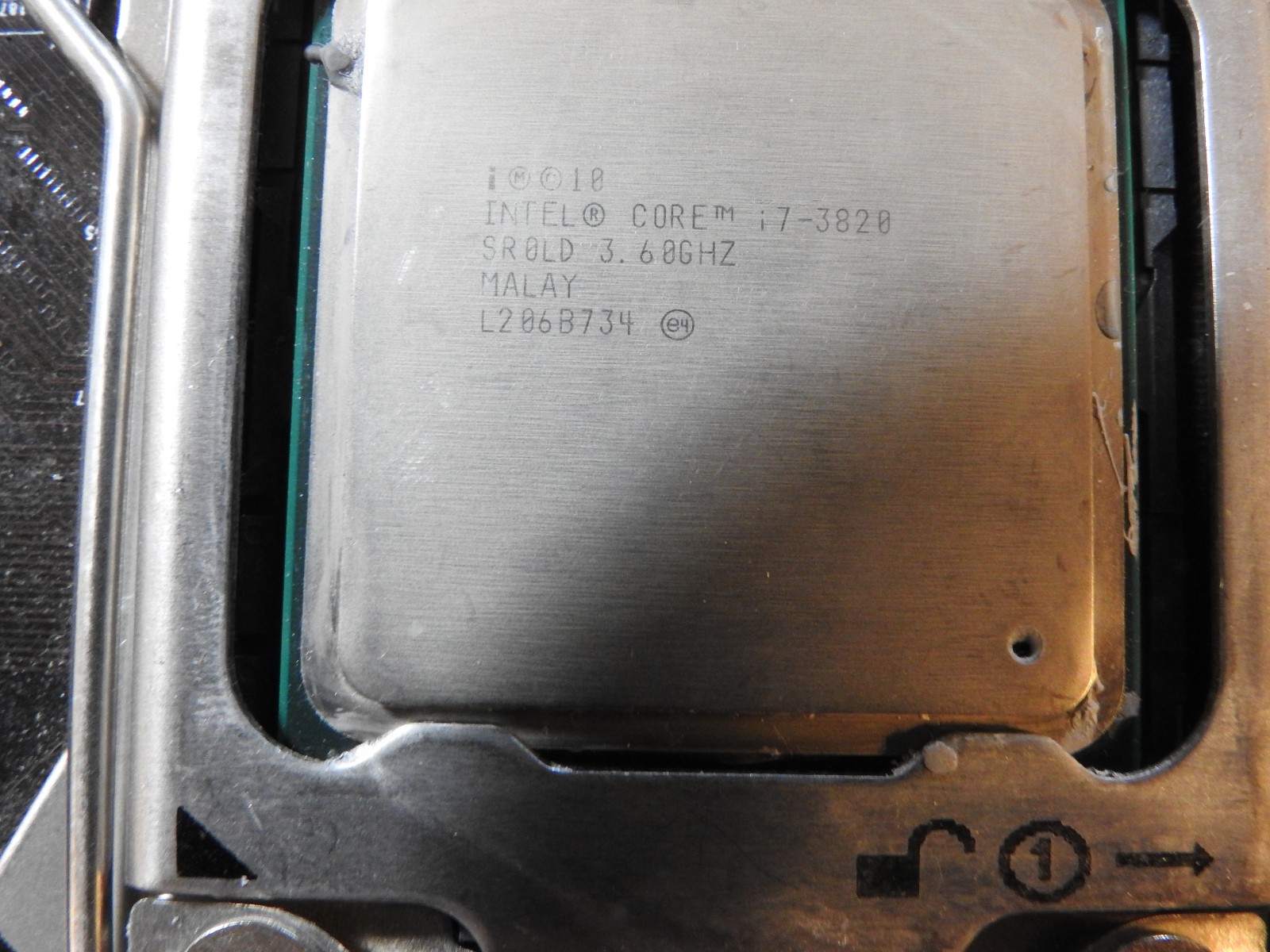 Intel (Generic) C600/X79 (Patsburg) Motherboard + i7-3820 + I/O Shield