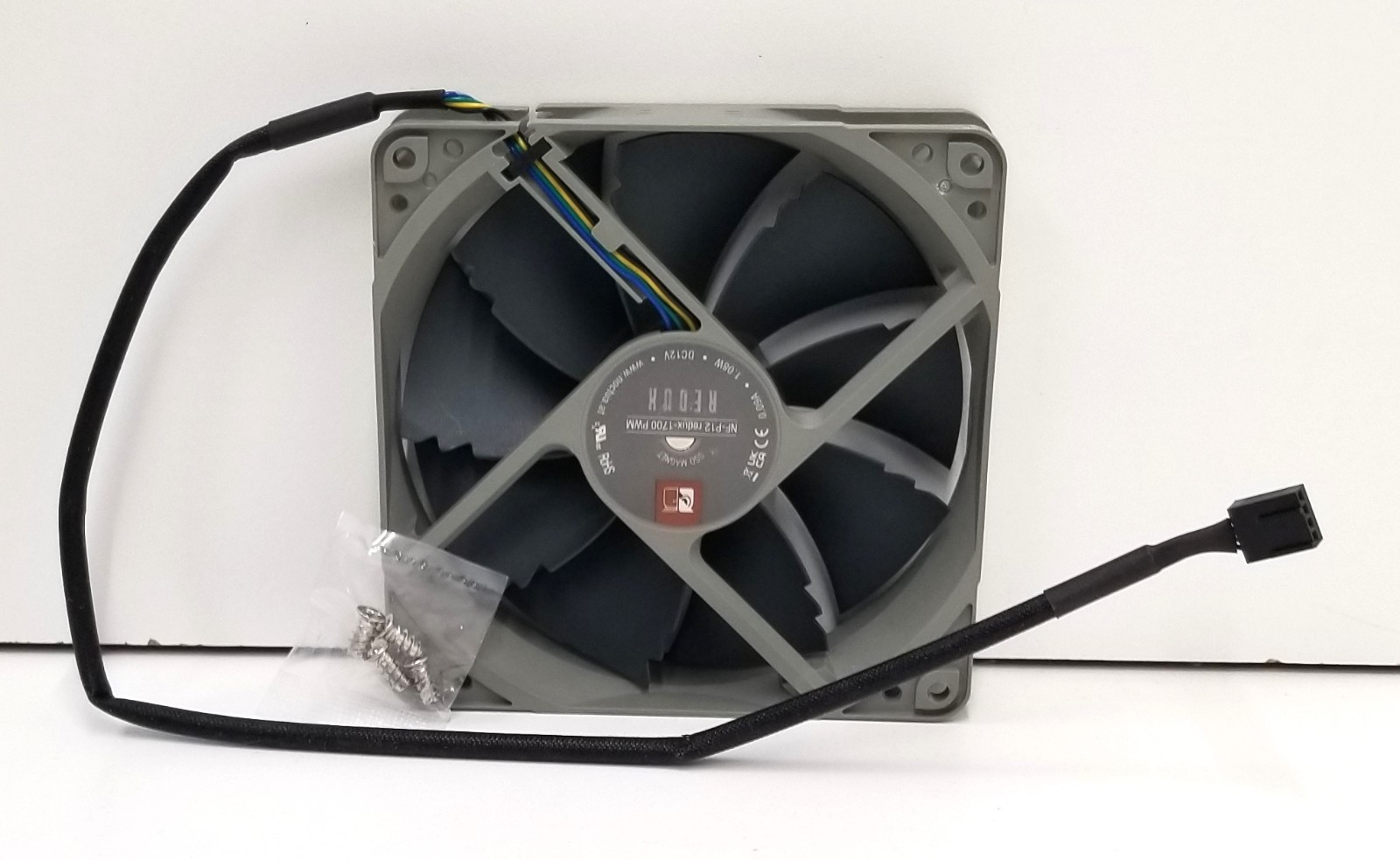 Noctua NF-P12 redux-1700 PWM 120mm 4-Pin Case Fan 1700RPM Gray Bundle 2