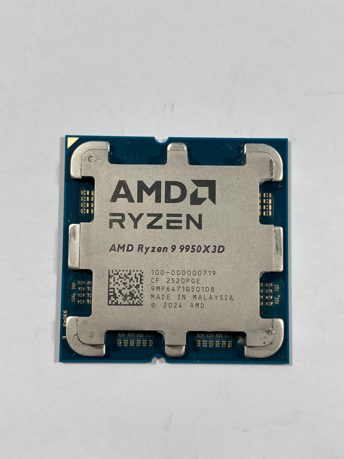 AMD Ryzen 9 9950X3D AM5 CPU 16-Core 32-Thread Desktop Processor