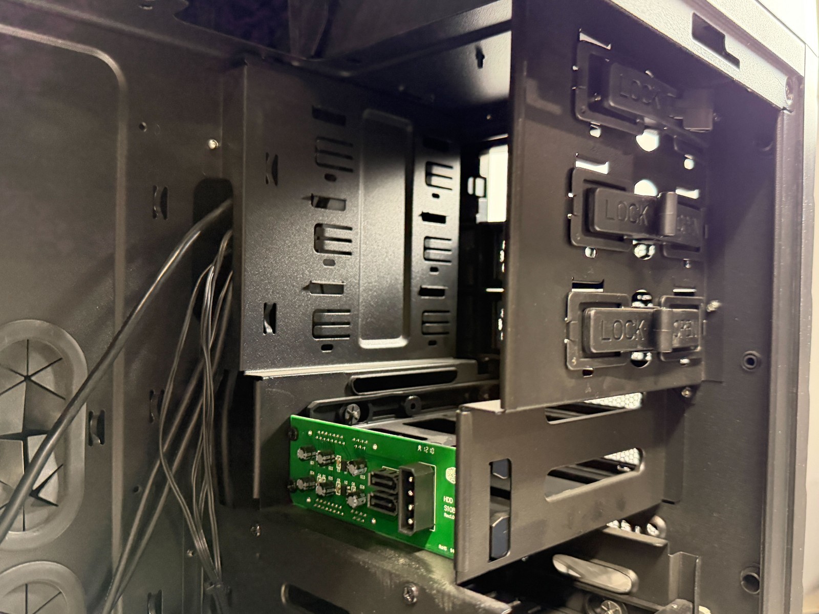 Cooler Master HAF XM – High Air Flow Mid Tower Computer Case w/ USB 3.0..