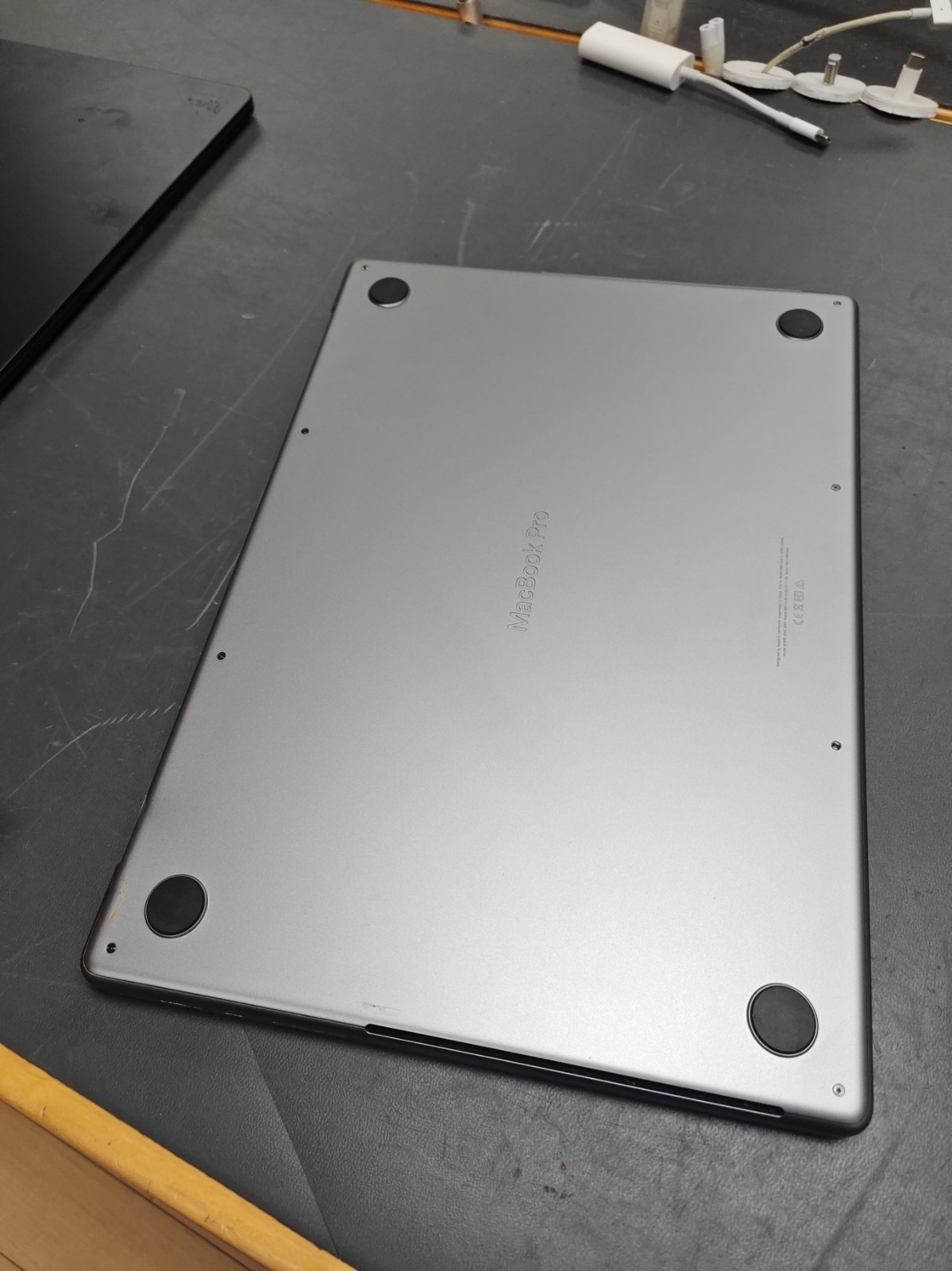 Parts REPAIR Apple Macbook Pro A2485 EMC 3651 AS-IS For Parts Non-Functional