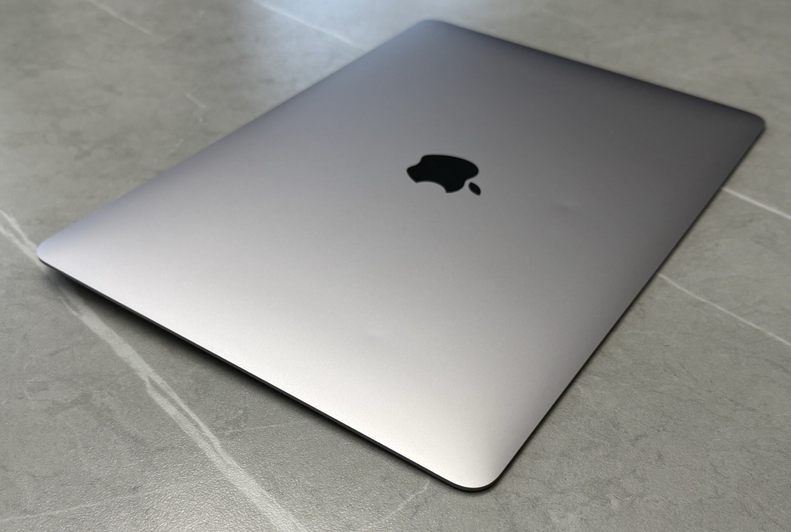 661-16806 MacBook Air 13″ A2337 2020 Genuine LCD Screen Display Assembly Gray