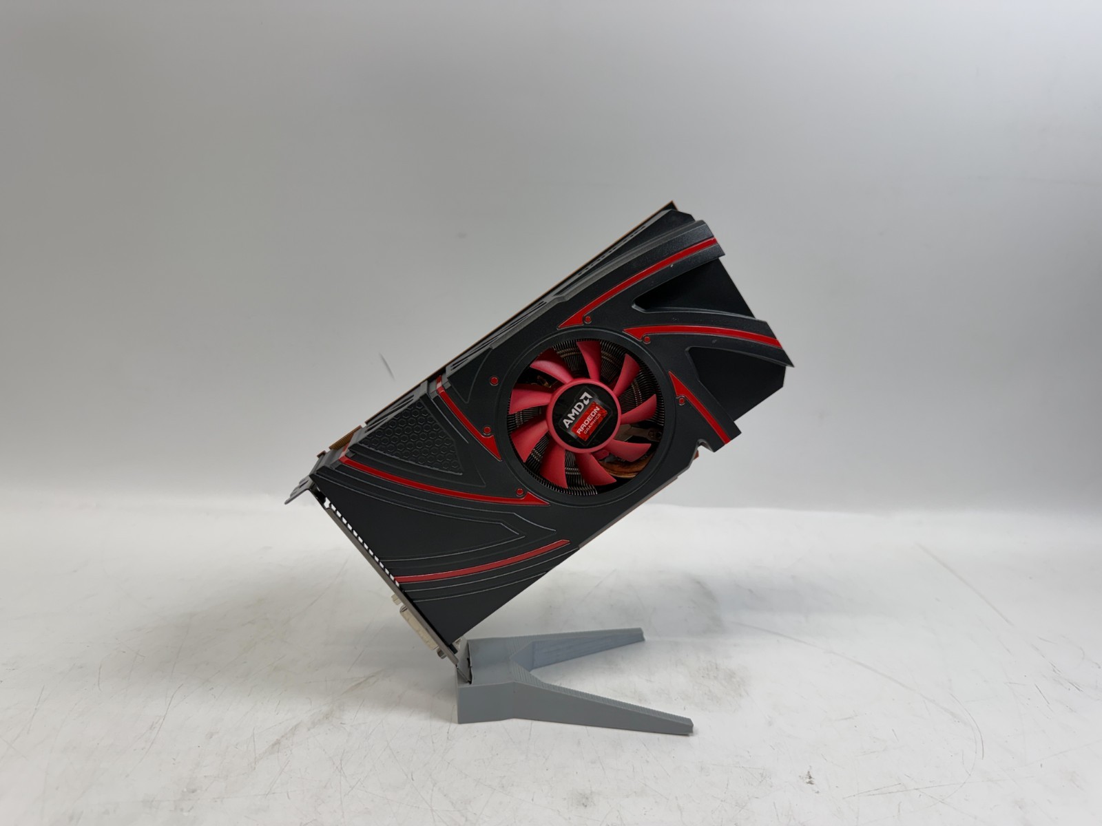 Dell AMD Radeon R9 270 PCI-E Displayport/HDMI/DVI Video Card 9KYFK