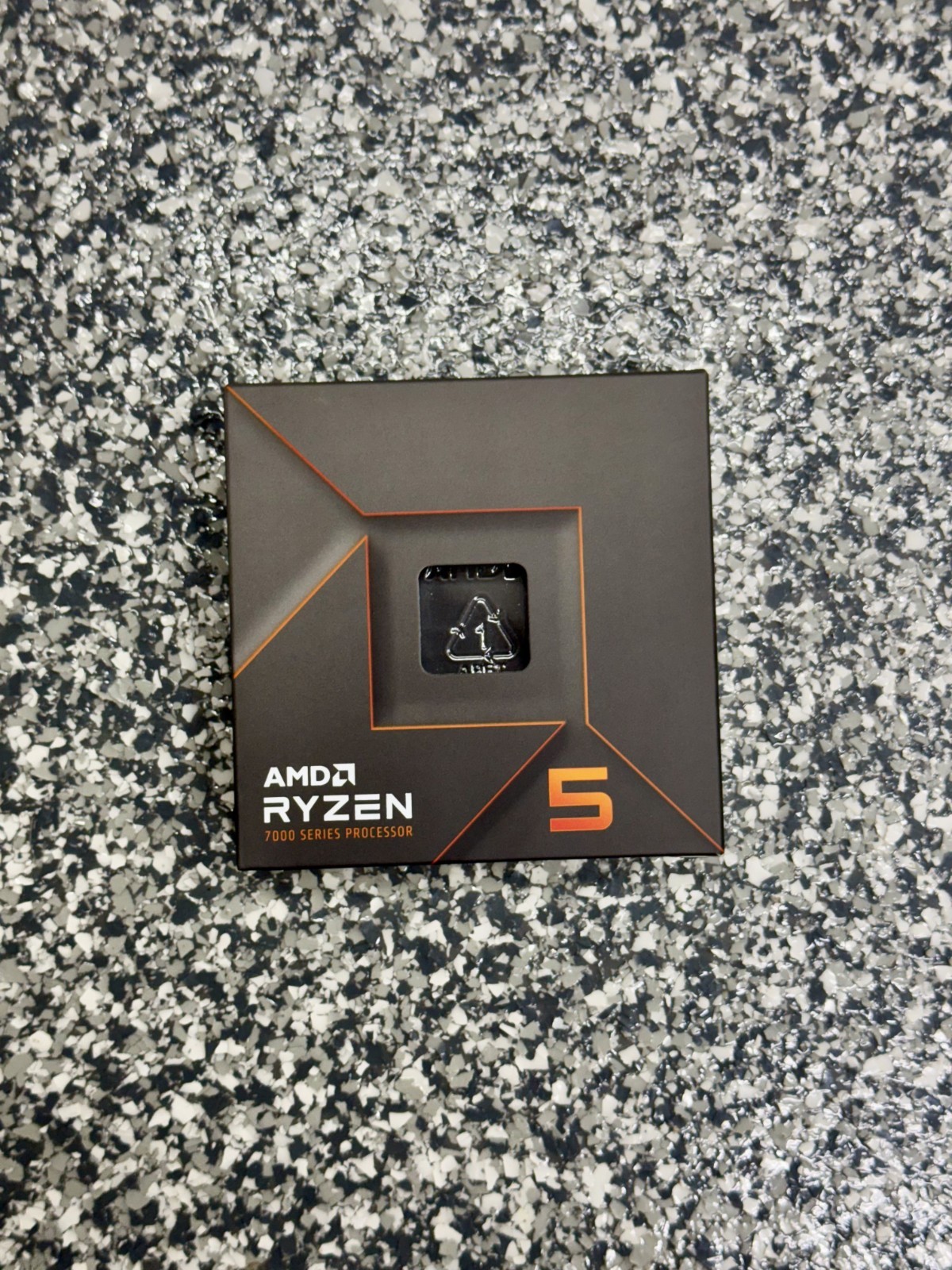 BOX ONLY- for AMD Ryzen 5 7600X CPU – Box and Clear Plastic CPU Tray Insert Only