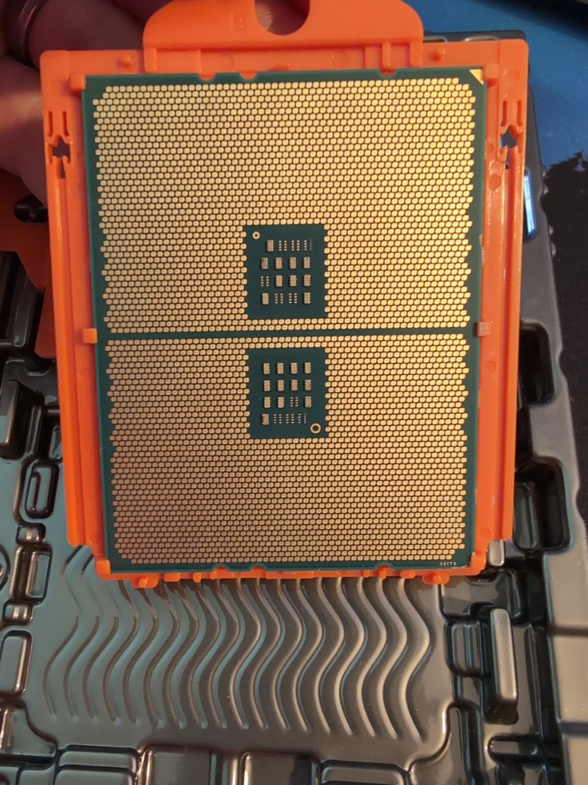 AMD EPYC 7B12 2.25GHz 64Cores SP3 256MB 100-000000020 [US SELLER] – Grade B