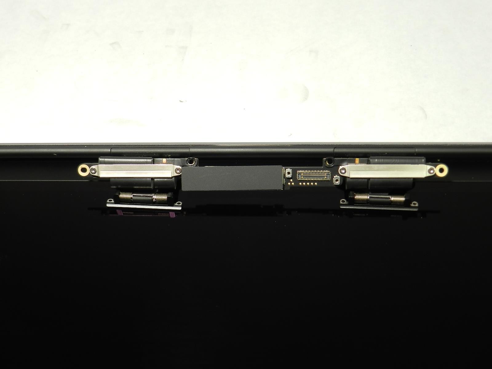 Apple MacBook Pro A2338 | 13.3″ Retina LCD Display | Assembly Replacement | B+