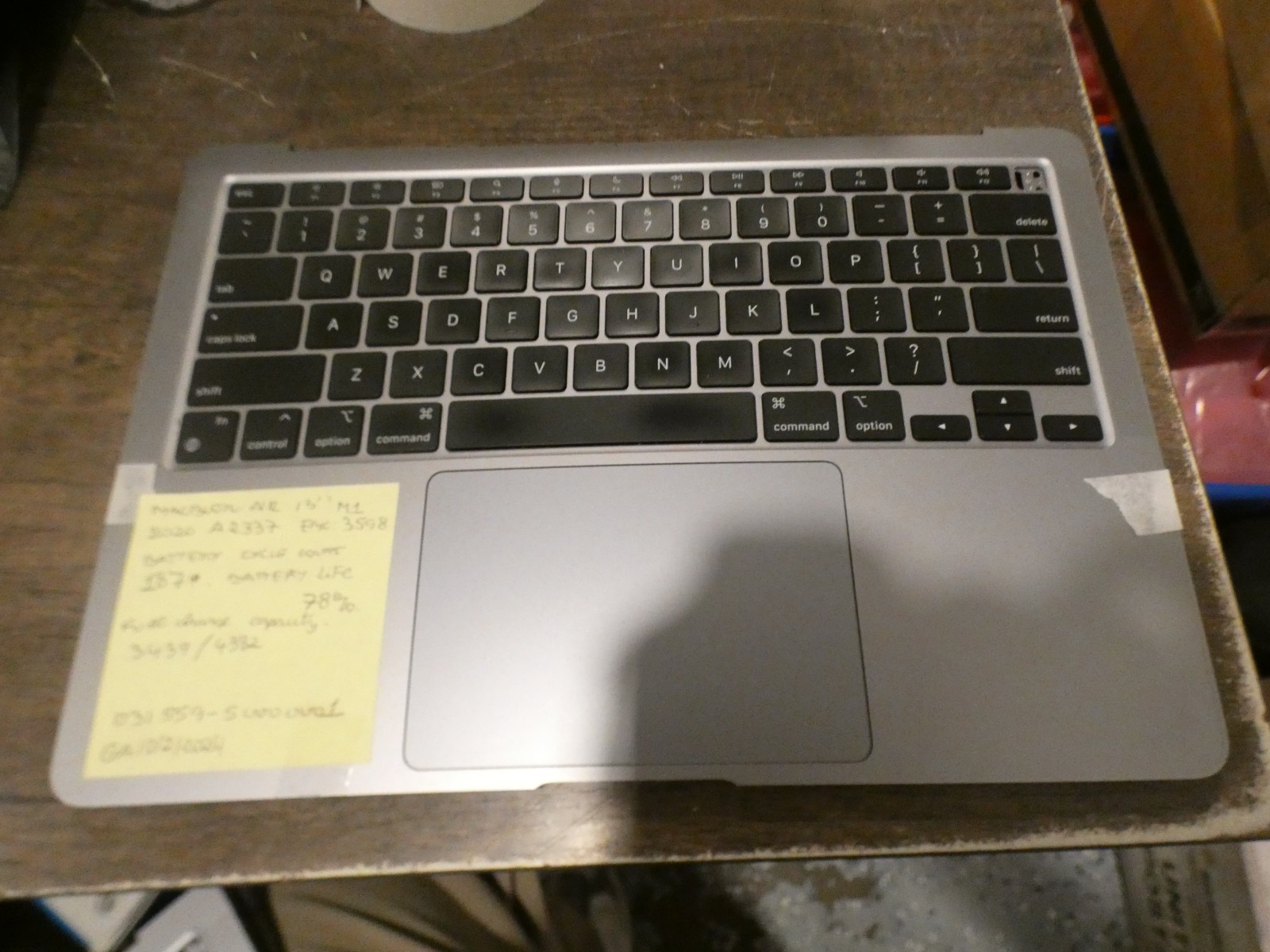 OEM Apple Macbook Air 13″ A2337 EMC 3598 2020 M1 Keyboard/Palmrest & 78% Battery